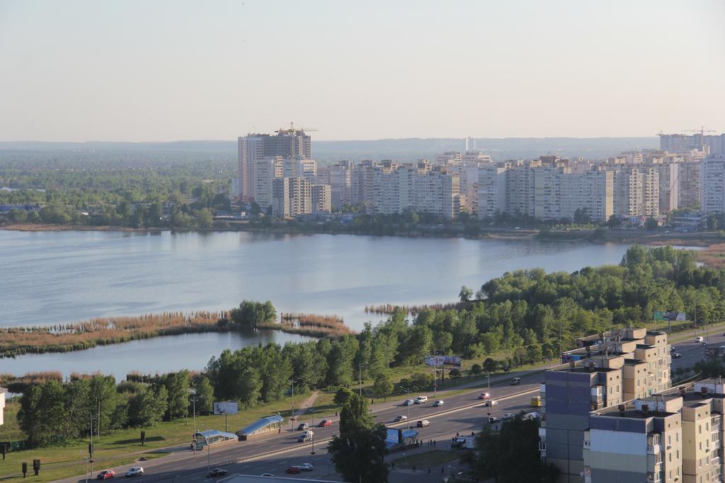Solo Apartment Virmenska Kyiv Exterior photo